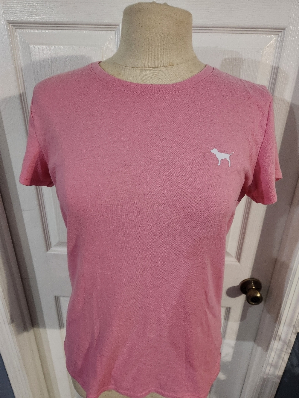 PINK Victoria's Secret Short Sleeve Logo Tee in Pink - Picture 2 of 8